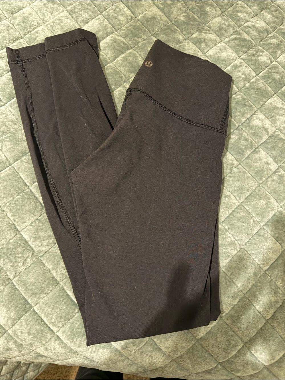 Lululemon Wunder Under leggings - size 4